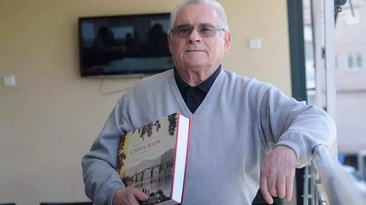 A Academia lamenta o pasamento de Juan Carlos Rivas Fernández-Xesta