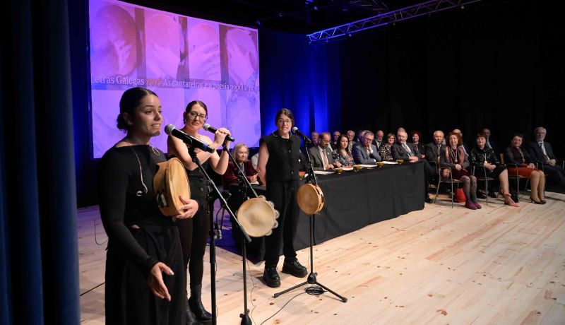 A Academia reivindica para o futuro do idioma o “exemplo luminoso” das cantareiras