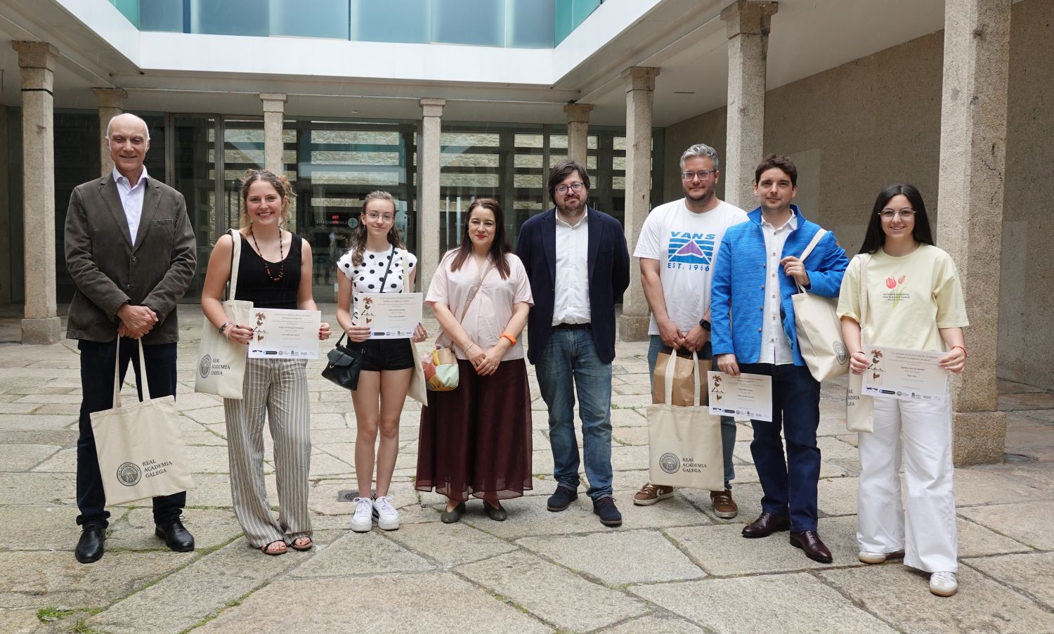 Entrega dos premios que conectan Emilia Pardo Bazán con Palavea, A Erbeda literaria 
