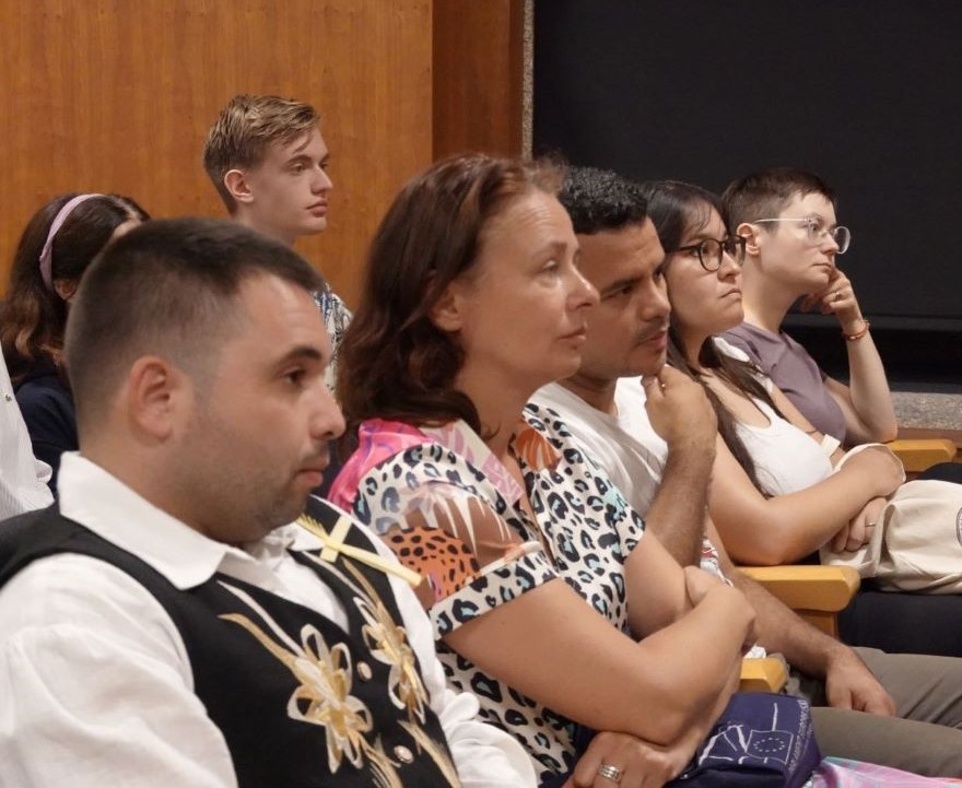 Galego sen fronteiras, un antídoto contra a intolerancia que agasalla o mundo coa nosa lingua