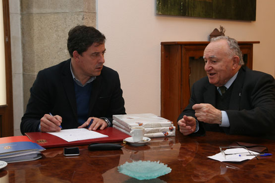 Xosé Ramón Gömez Besteiro e Xesús Alonso Montero.
