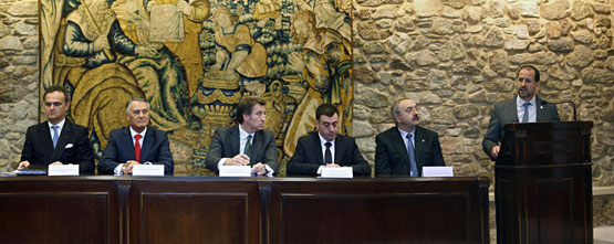 Francisco Ribeiro de Menezes, Aníbal Cavaco Silva, Alberto Núñez Feijoo, Román Rodríguez e Henrique Monteagudo en uso da palabra.