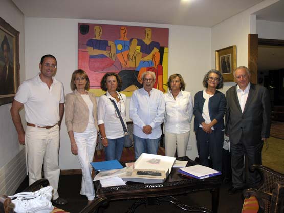 Membros da Academia e famiiares de Rodríguez Yordi