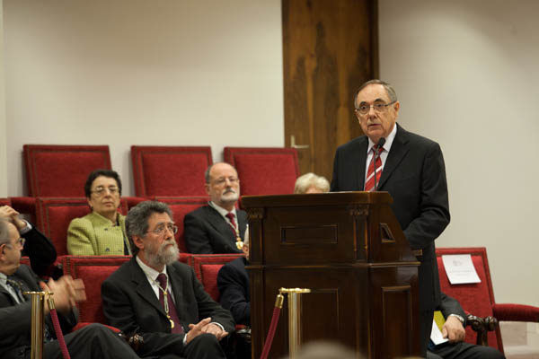 Ingreso de Carlos Zubillaga como académico de honra Real Academia Galega